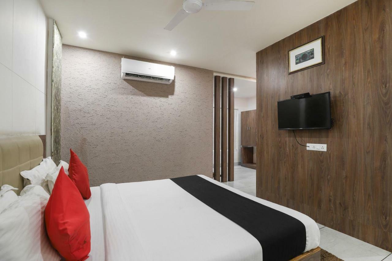 فندق Apple Residency Pātan المظهر الخارجي الصورة